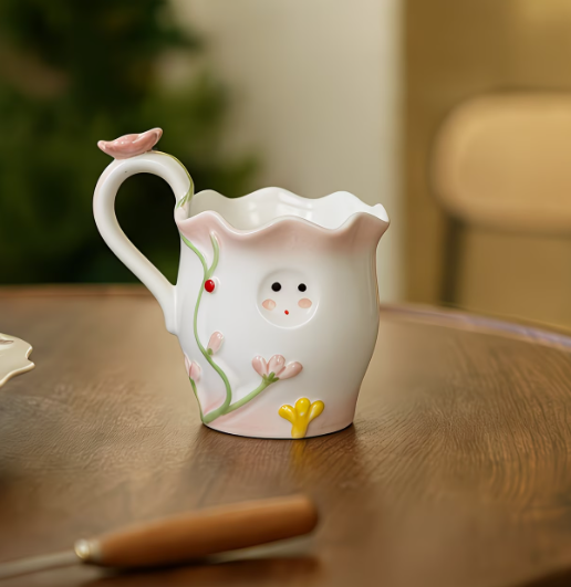 クリエイティブなデザインのかわいい手描きセラミック花柄背高マグカップ